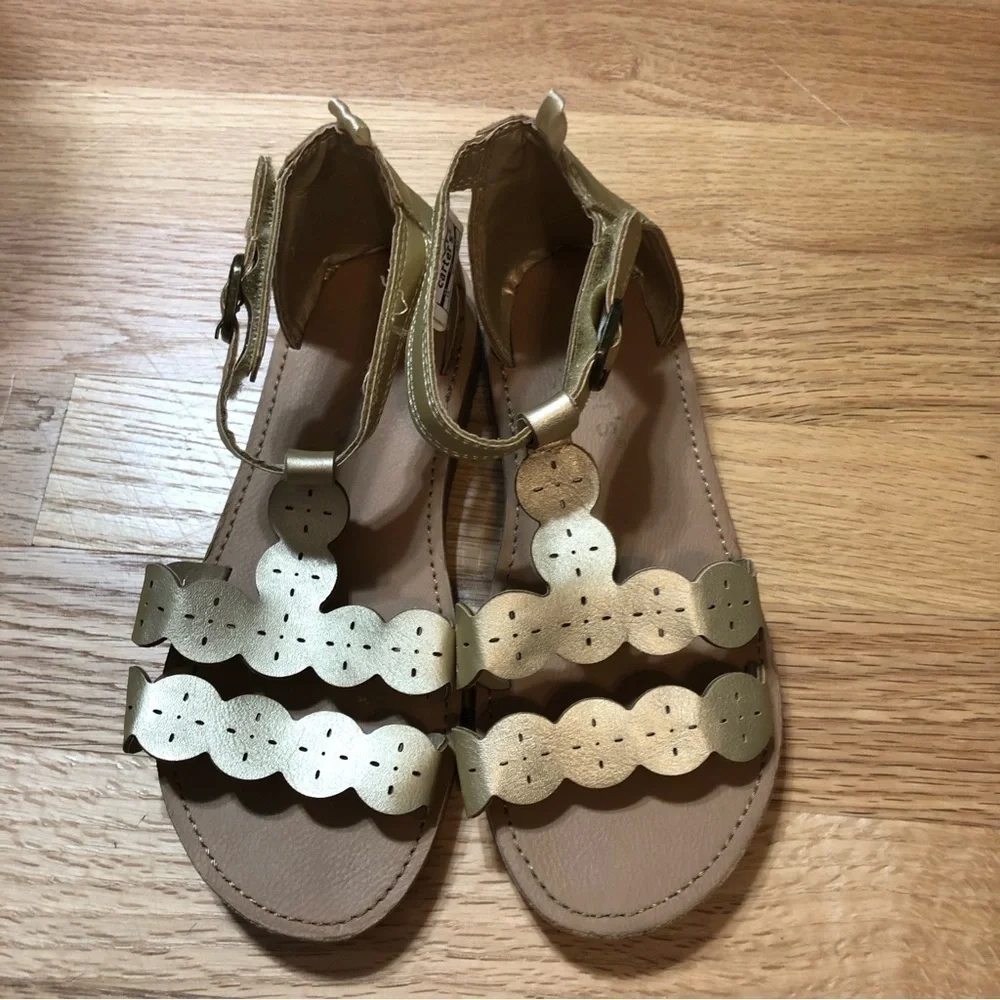 Carter’s Gold Gladiator Sandals Sz 13 Kids Girls Open Toe Shoe
